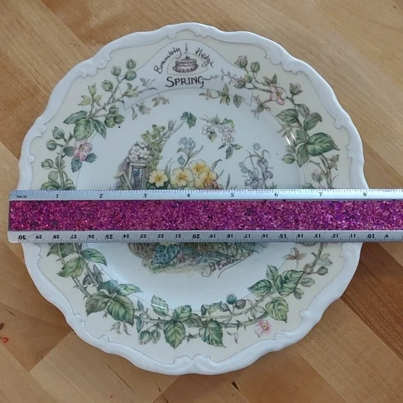 Royal Doultan Brambly Hedge SPRING Jill Barklen Collection Plate MINT Circa 1982 - Picture 6 of 6